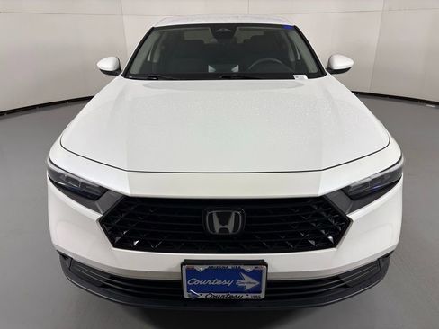 Used 2023 Honda Accord LX image 3