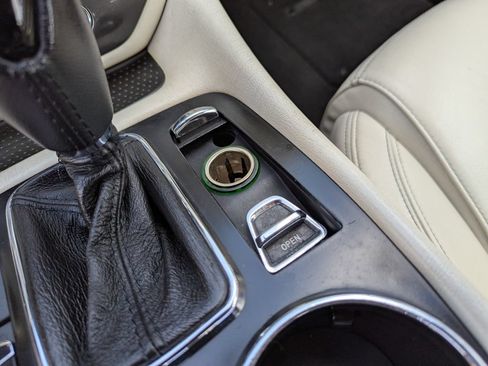 Used 2013 Maserati GranTurismo Convertible RWD image 26