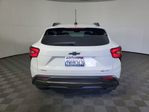 Used 2026 Chevrolet Trax ACTIV FWD image 5