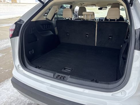 Used 2024 Ford Edge SEL w/ Convenience Package image 28