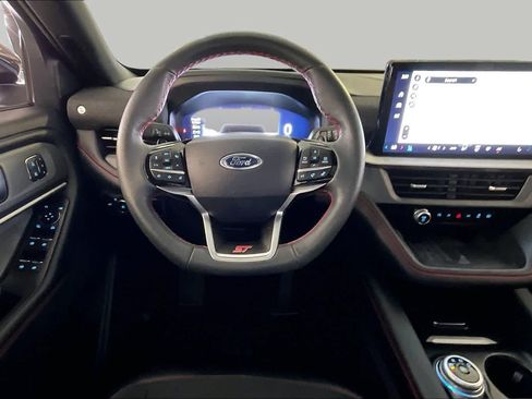 Used 2025 Ford Explorer ST AWD/4WD image 5