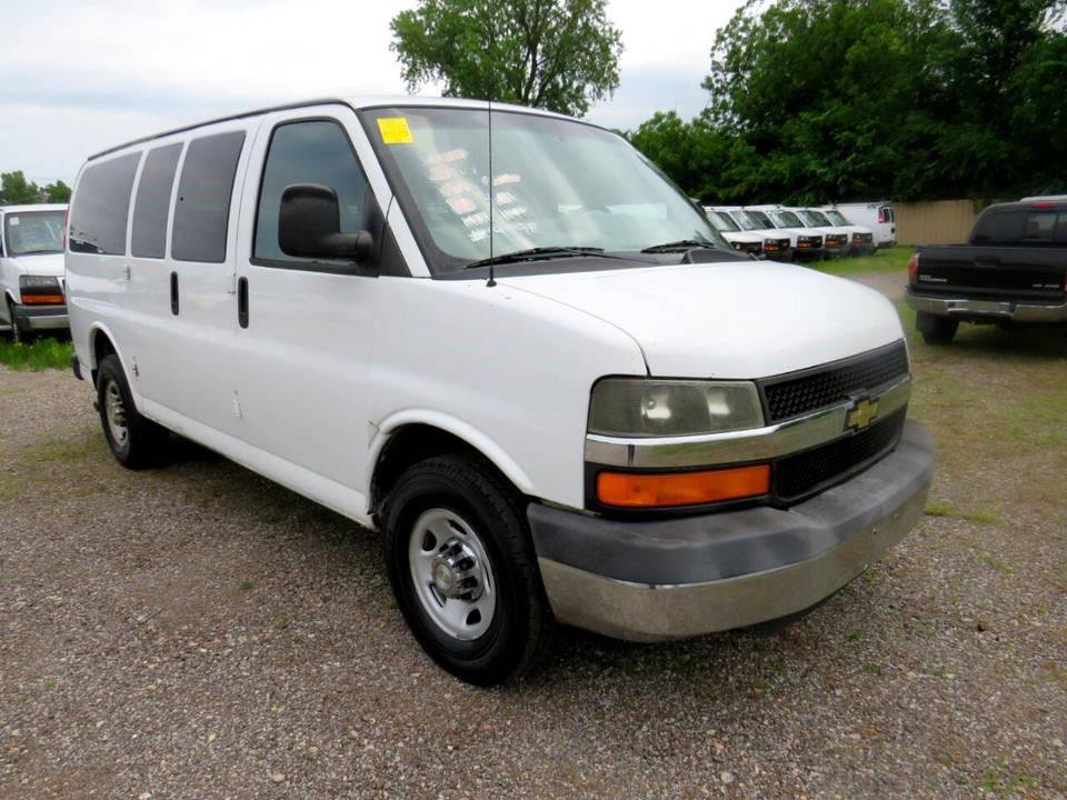 Used 2014 Chevrolet Express 2500 LT w/ LT Preferred Equipment Group RWD image 2