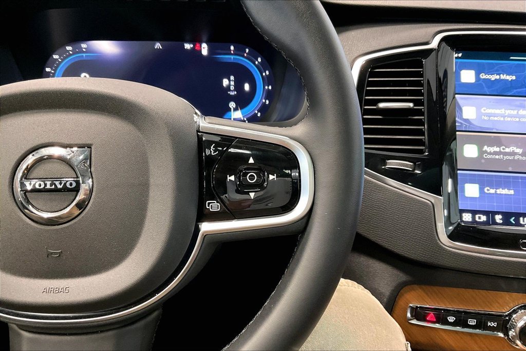 Certified 2025 Volvo XC90 B6 Plus w/ Protection Package AWD/4WD image 13