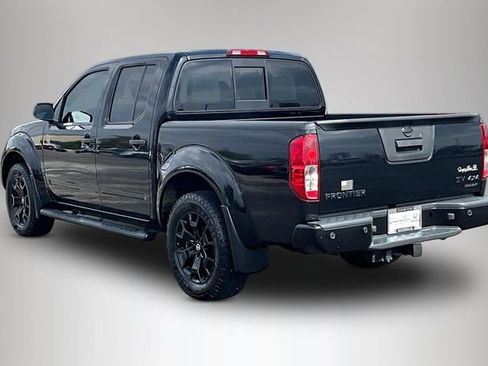 Used 2021 Nissan Frontier SV w/ Midnight Edition Floor Mats image 4