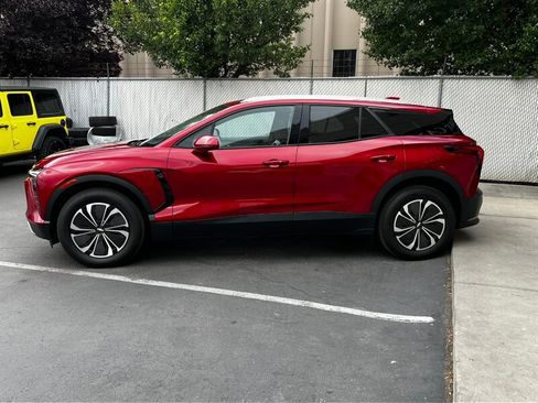 Used 2024 Chevrolet Blazer EV LT AWD/4WD image 4