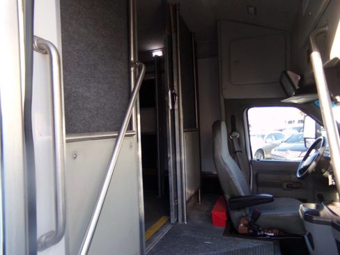 Used 2019 Ford E-450 and Econoline 450 Super Duty w/ Shuttle Bus Prep Package RWD image 36