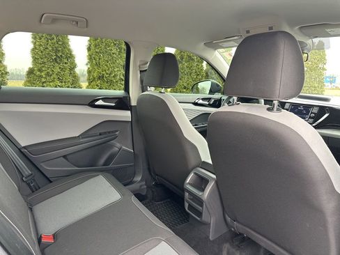 Used 2024 Volkswagen Taos S image 32