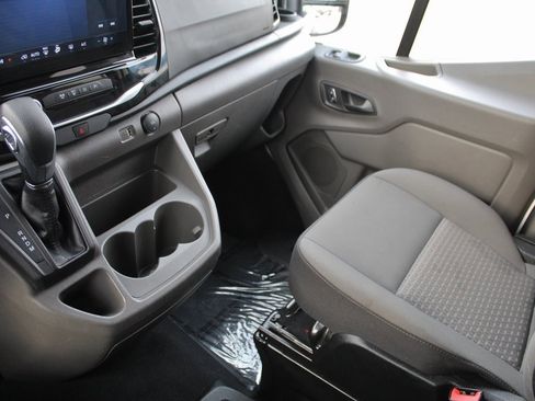 Used 2024 Ford Transit 350 XLT image 26