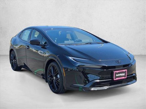 New 2026 Toyota Prius Plug-In Hybrid FWD image 8