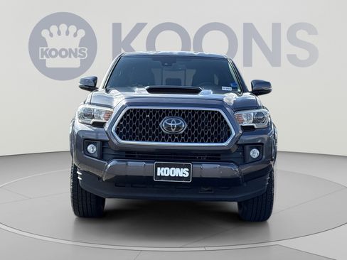 Used 2018 Toyota Tacoma TRD Sport w/ Technology Package RWD image 11