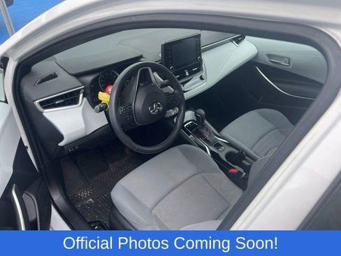 Used 2022 Toyota Corolla SE image 3