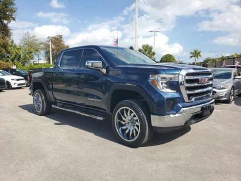Used 2020 GMC Sierra 1500 SLE w/ SLE Value Package image 3