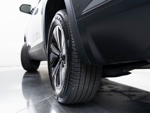 Used 2024 Volkswagen Atlas SE image 46