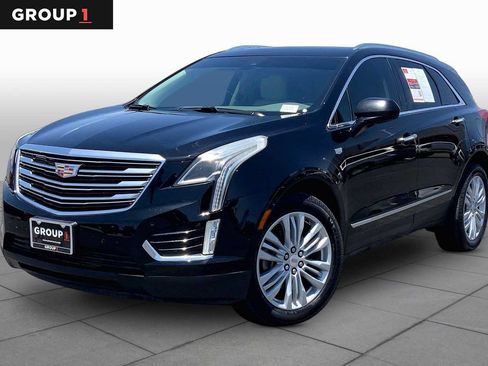 Used 2017 Cadillac XT5 Premium Luxury FWD image 1