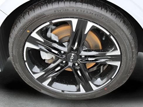Used 2024 Kia K5 GT-Line image 2