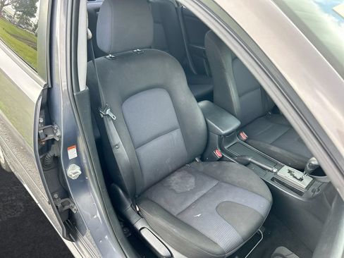 Used 2007 MAZDA MAZDA3 s Touring FWD image 25