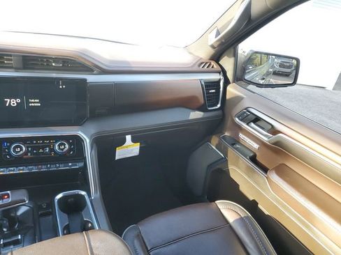 Used 2024 GMC Sierra 1500 Denali w/ Denali Reserve Package AWD/4WD image 15
