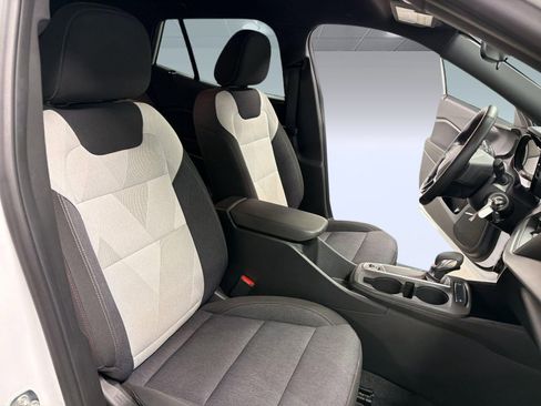 Used 2024 Chevrolet Trax RS w/ Driver Confidence Package image 31