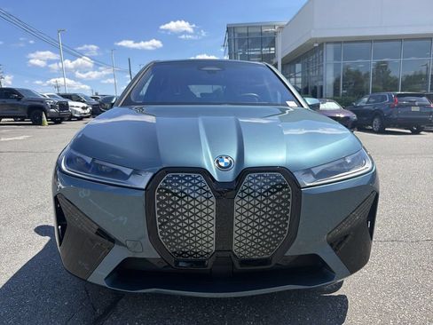 Used 2024 BMW iX xDrive50 w/ Premium Package AWD/4WD image 14