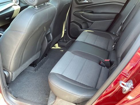 Used 2025 Chevrolet Trax LT image 10