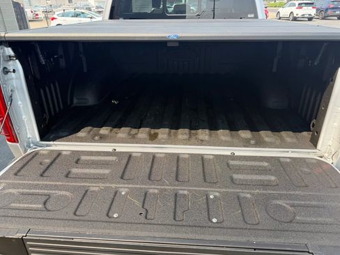 Used 2017 Ford F150 Lariat w/ Equipment Group 502A Luxury AWD/4WD image 9