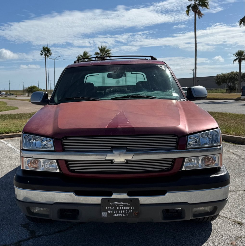 Used 2004 Chevrolet Avalanche 2WD image 2