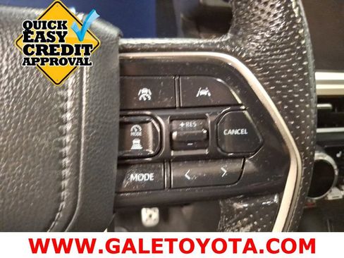 Used 2024 Toyota Tacoma TRD Sport w/ TRD Sport Premium Package AWD/4WD image 20