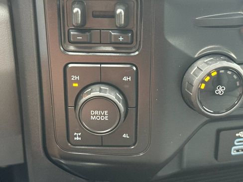 Used 2025 Ford F350 XLT w/ 360-Degree Camera Package AWD/4WD image 37