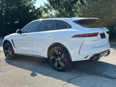 Used 2023 Jaguar F-PACE SVR AWD/4WD image 7