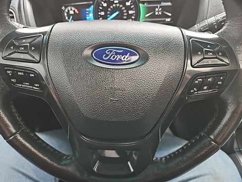 Used 2016 Ford Explorer XLT w/ Equipment Group 201A image 32