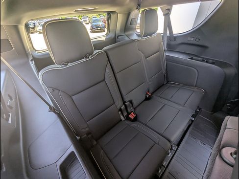 New 2026 Chevrolet Suburban Premier w/ Sun And Tow Package AWD/4WD image 16