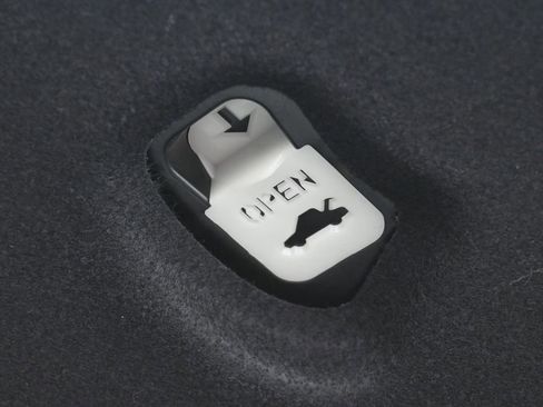 Used 2025 MAZDA MAZDA3 s image 36