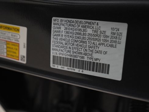 Used 2025 Honda Pilot Black Edition image 33