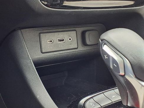 Used 2023 Buick Encore GX Preferred w/ Cold Weather Comfort Package image 13