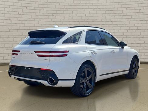 Used 2022 Genesis GV70 2.5T w/ Sport Prestige Package AWD/4WD image 5
