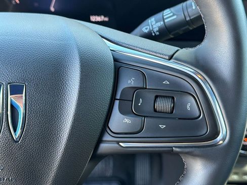 Used 2025 Buick Envista Preferred w/ Convenience I Package image 24