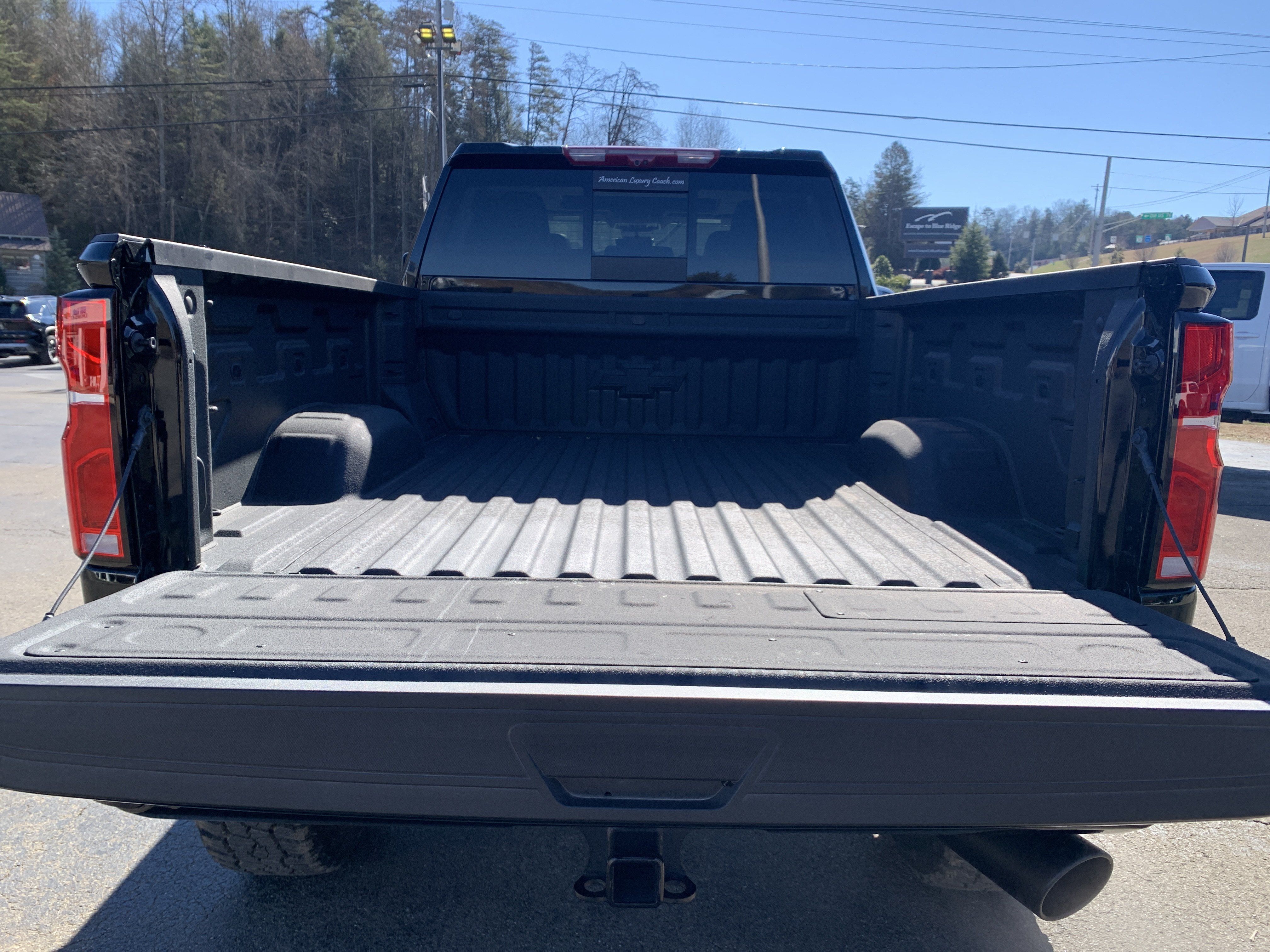 New 2025 Chevrolet Silverado 2500 LTZ w/ LTZ Premium Package AWD/4WD image 25