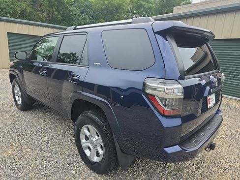Certified 2023 Toyota 4Runner SR5 Premium w/ Moonroof Package AWD/4WD image 4