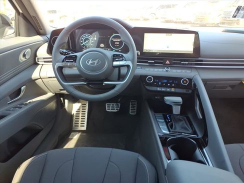 New 2026 Hyundai Elantra Sport FWD image 10