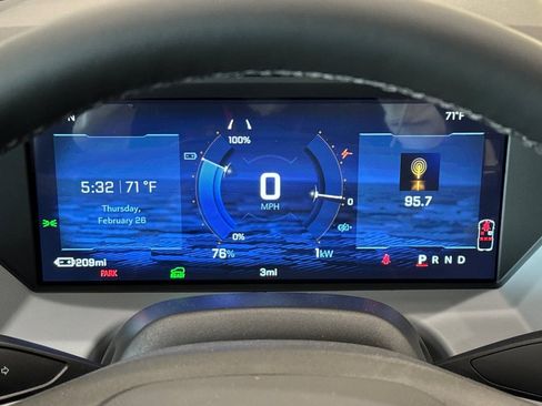 New 2027 Chevrolet Bolt LT w/ Comfort Package image 23