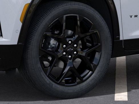 New 2026 Chevrolet Traverse RS w/ LPO, Floor Liner Package image 9