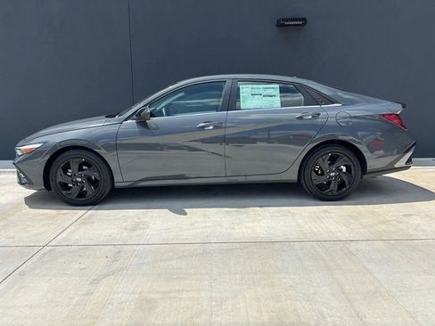 New 2026 Hyundai Elantra Sport FWD image 7