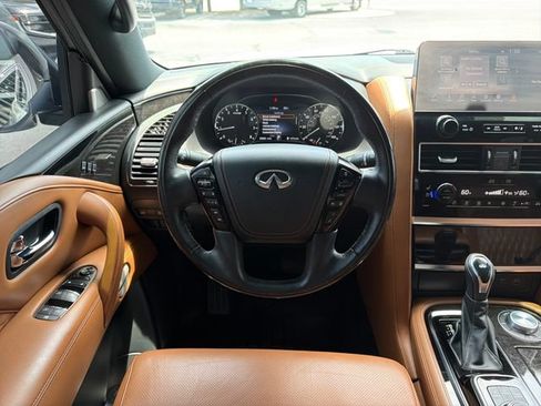 Used 2024 INFINITI QX80 Sensory AWD/4WD image 16