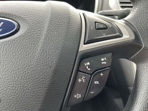 Used 2020 Ford Fusion SE FWD image 21