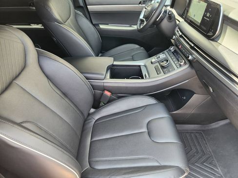 Used 2024 Hyundai Palisade SEL FWD image 11