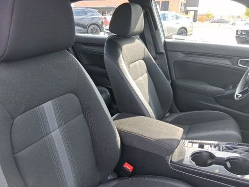 Used 2023 Honda Civic Sport image 12