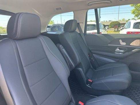 New 2026 Mercedes-Benz GLS 450 4MATIC image 31