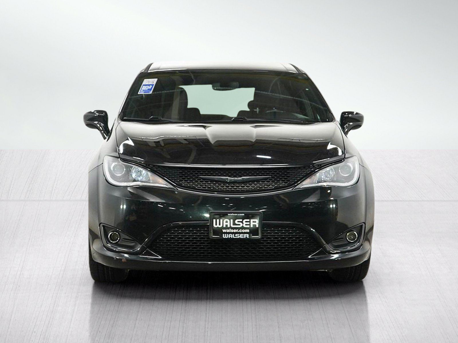Used 2019 Chrysler Pacifica Touring Plus w/ S Appearance Package FWD image 9