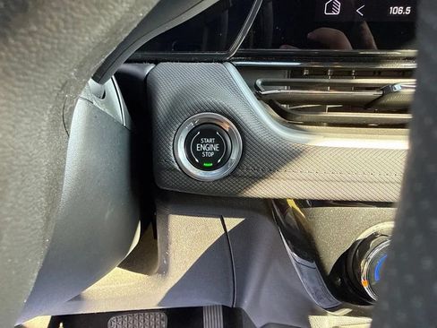 Used 2025 Chevrolet TrailBlazer LT FWD image 20