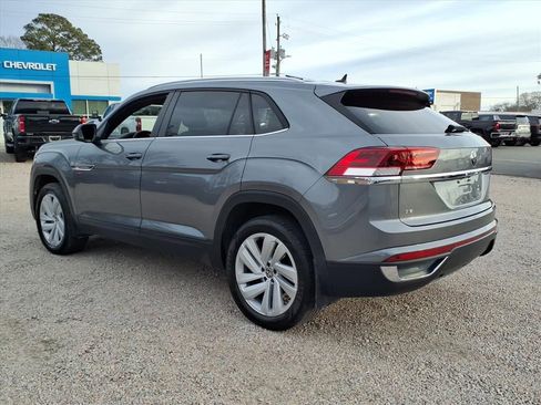 Used 2023 Volkswagen Atlas Cross Sport SE image 5